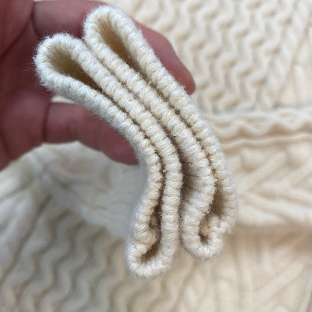 GAP Cable Knit Sweater Cream Womens XS Cottagecore Fisherman 3D Knit Heritage - Picture 12 of 13